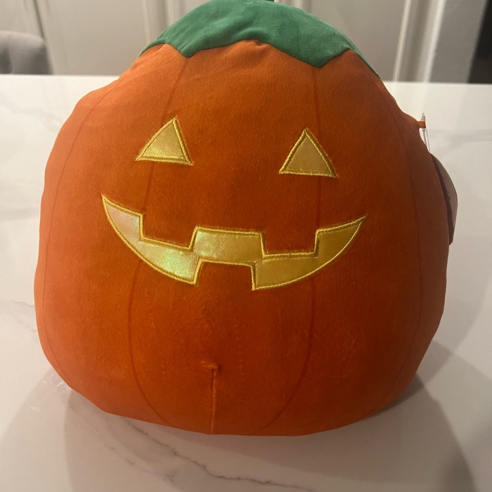 Squishmallow Saul the Pumpkin 12" UltraSoft
NWT